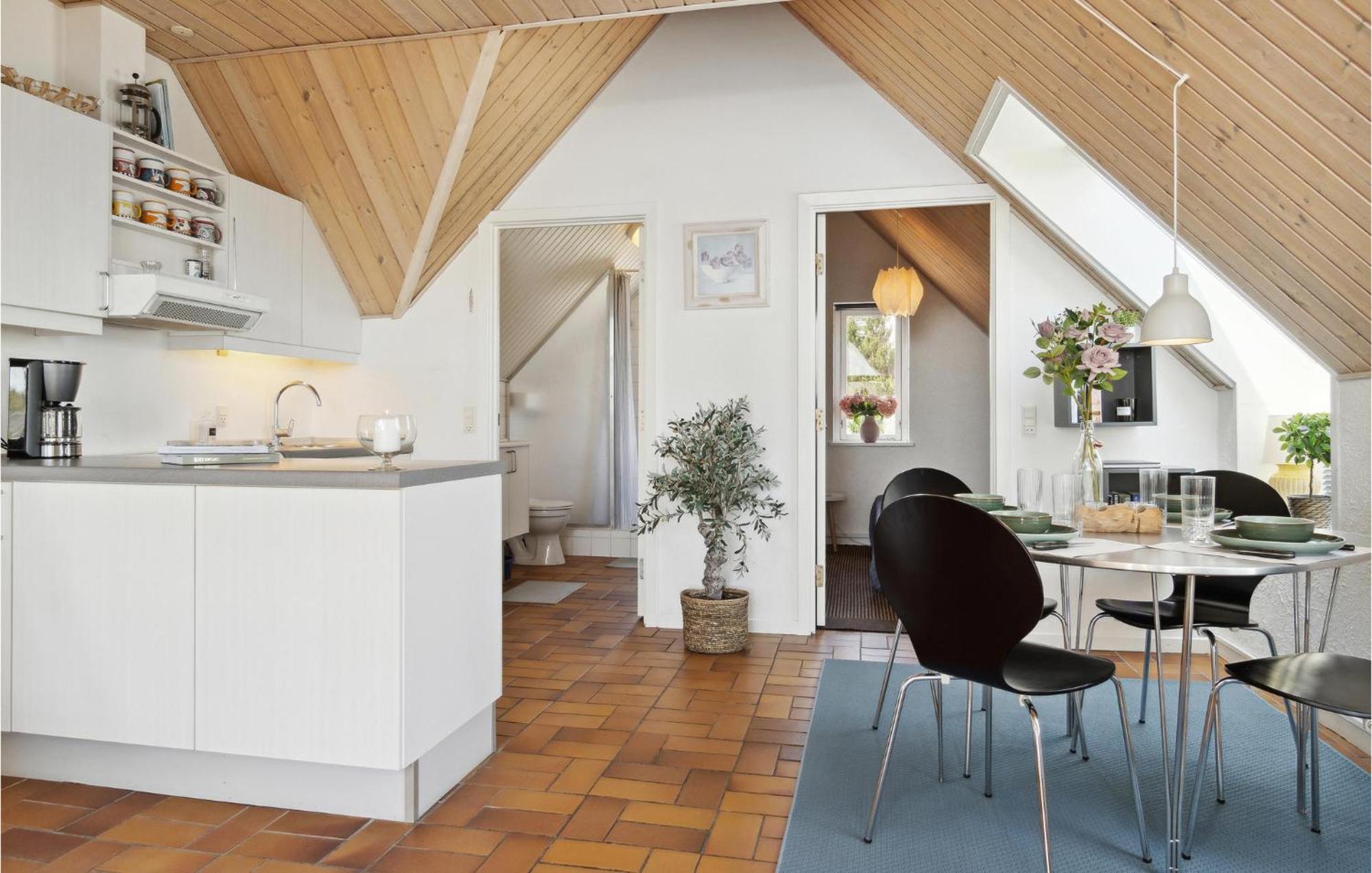 1 Bedroom Nice Apartment In Idestrup Bøtø By Buitenkant foto